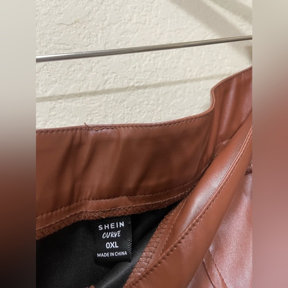 Brown faux leather pants - Picture 4 of 5